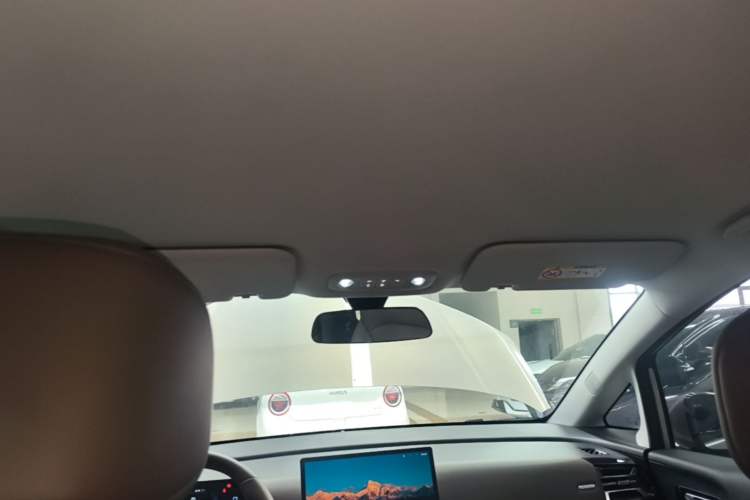 Used Wuling Starlight 730 2025 Model Pure Electric 500km Luxury Edition Headliner
