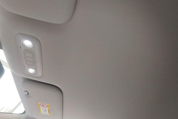 Used Wuling Starlight 730 2025 Model Pure Electric 500km Luxury Edition Headliner