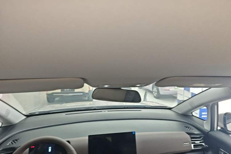 Used Wuling Starlight 730 2025 Model Plug-in Hybrid 125km Luxury Edition Headliner