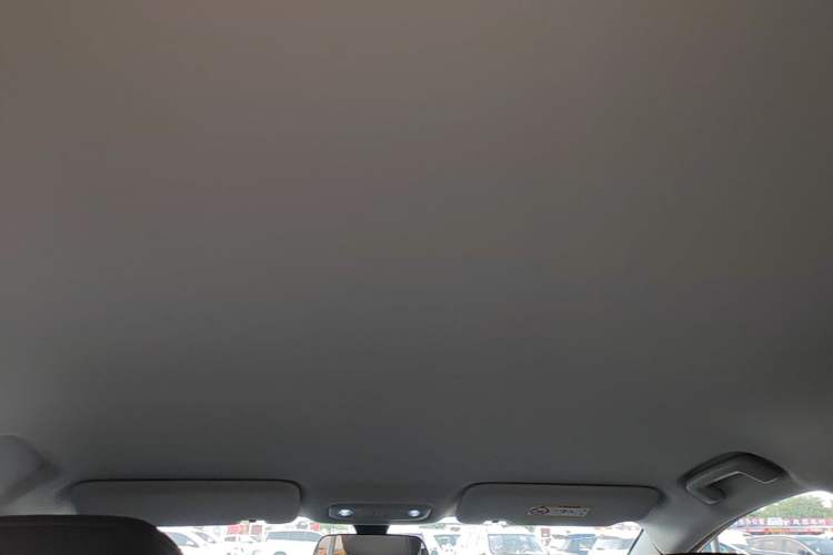 Used Wuling Starlight 730 2025 Model Plug-in Hybrid 125km Luxury Edition Headliner