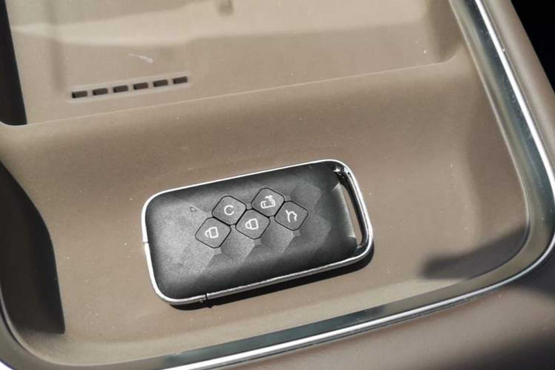 Used Wuling Starlight 730 2025 Model Plug-in Hybrid 125km Luxury Edition Interior 1