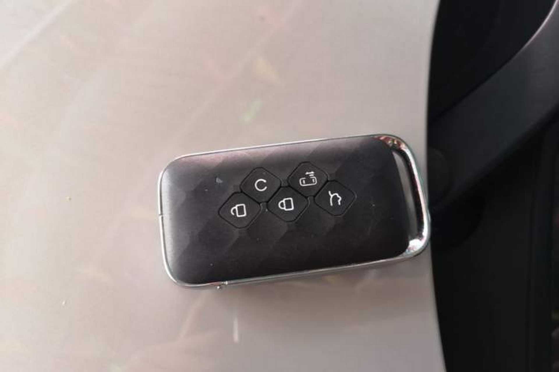 Used Wuling Starlight 730 2025 Model Plug-in Hybrid 125km Luxury Edition Interior 1