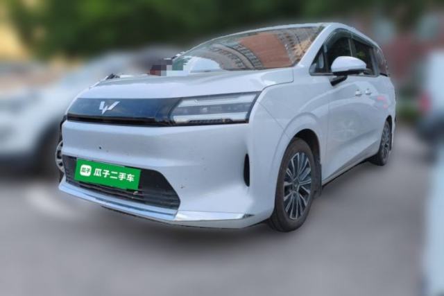 Used Wuling Starlight 730 2025 Model Pure Electric 500km Luxury Edition