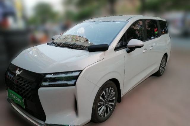 Used Wuling Starlight 730 2025 Model Plug-in Hybrid 125km Luxury Edition