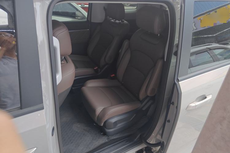 Used Wuling Starlight 730 2025 Model Plug-in Hybrid 125km Luxury Edition Left Rear Seat