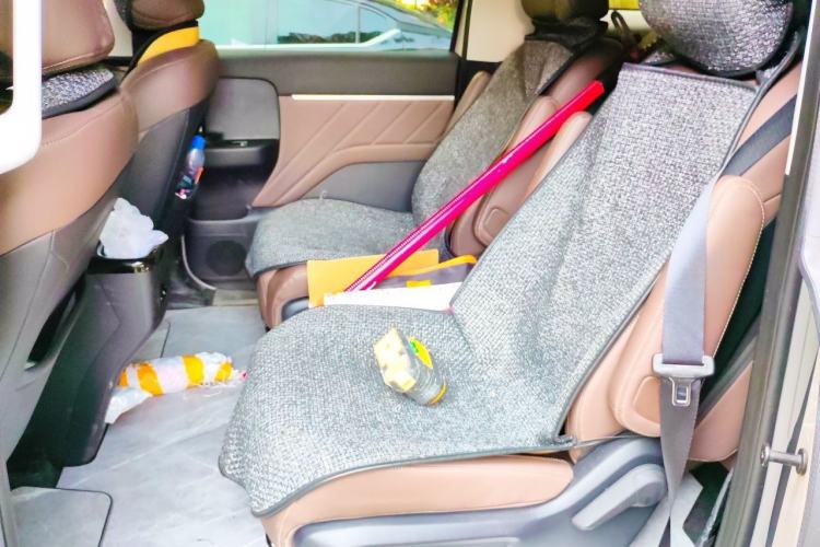 Used Wuling Starlight 730 2025 Model Plug-in Hybrid 125km Luxury Edition Left Rear Seat