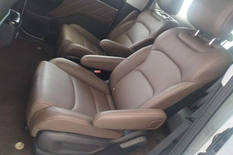 Used Wuling Starlight 730 2025 Model Pure Electric 500km Luxury Edition Left Rear Seat