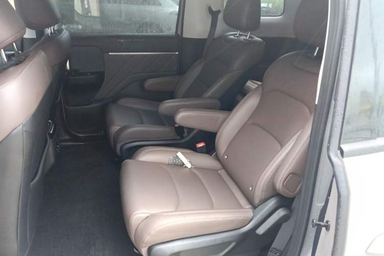 Used Wuling Starlight 730 2025 Model Pure Electric 500km Luxury Edition Left Rear Seat