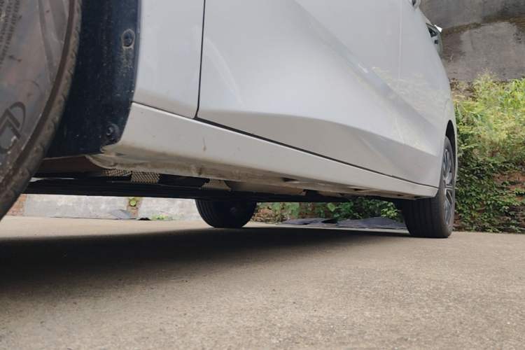 Used Wuling Starlight 730 2025 Model Plug-in Hybrid 125km Luxury Edition Left Side Sill