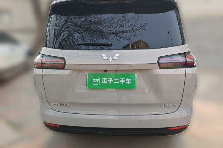 Used Wuling Starlight 730 2025 Model Plug-in Hybrid 125km Luxury Edition Rear