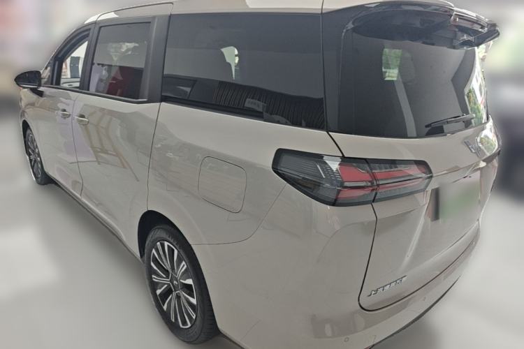 Used Wuling Starlight 730 2025 Model Plug-in Hybrid 125km Luxury Edition Rear Left 45 Deg