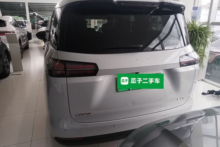 Used Wuling Starlight 730 2025 Model Pure Electric 500km Luxury Edition Rear