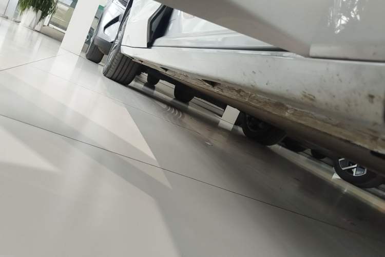 Used Wuling Starlight 730 2025 Model Pure Electric 500km Luxury Edition Right Side Sill