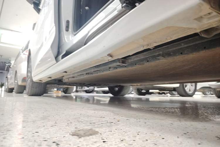 Used Wuling Starlight 730 2025 Model Pure Electric 500km Luxury Edition Right Side Sill