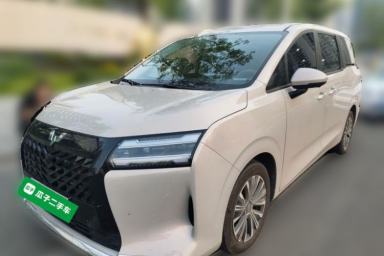 Used Wuling Starlight 730 2025 Model Plug-in Hybrid 125km Luxury Edition