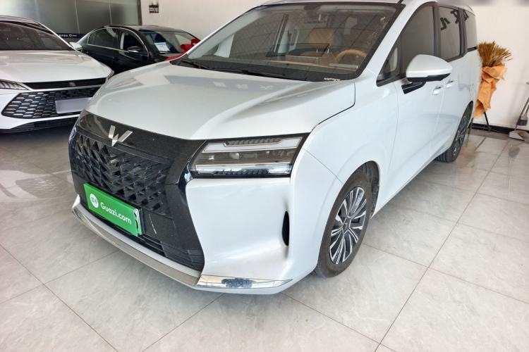 Used Wuling Starlight 730 2025 Model Plug-in Hybrid 125km Luxury Edition Guazi used car, China used car export, Used car for sale, Used Wuling cars, Cheapest cars for sale