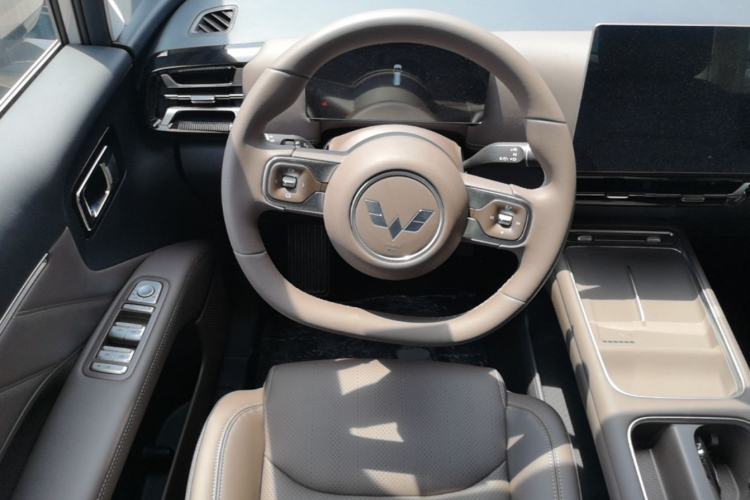 Used Wuling Starlight 730 2025 Model Plug-in Hybrid 125km Luxury Edition Steering Wheel