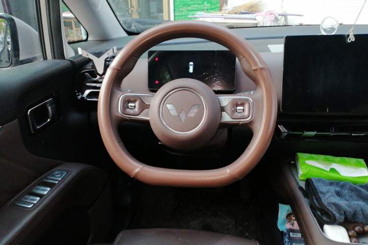 Used Wuling Starlight 730 2025 Model Plug-in Hybrid 125km Luxury Edition Steering Wheel