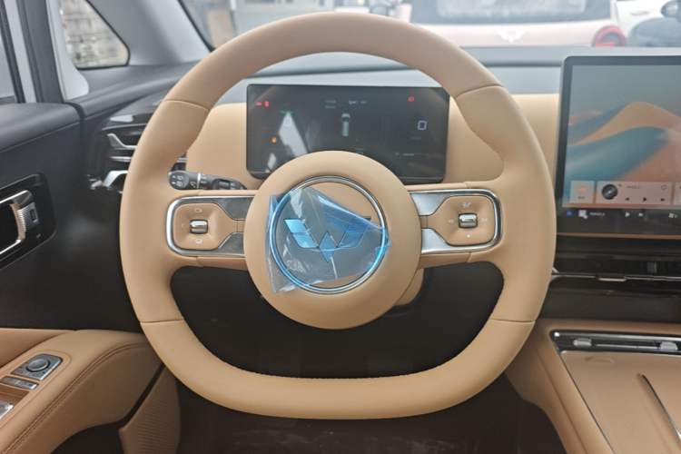 Used Wuling Starlight 730 2025 Model Plug-in Hybrid 125km Luxury Edition Steering Wheel
