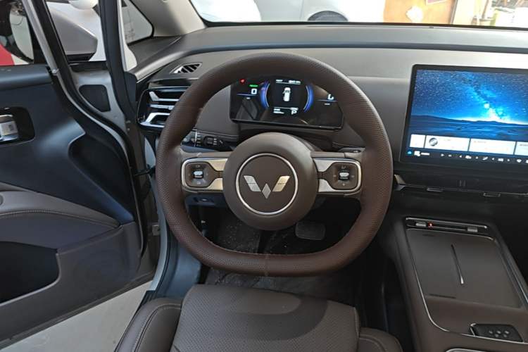 Used Wuling Starlight 730 2025 Model Pure Electric 500km Luxury Edition Steering Wheel