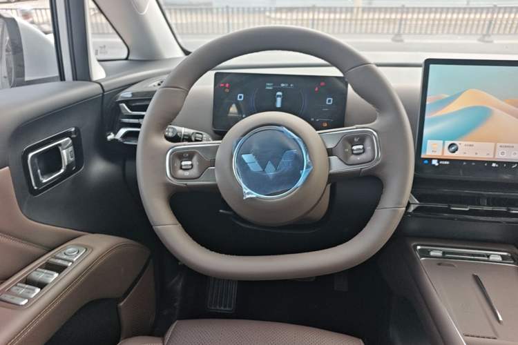 Used Wuling Starlight 730 2025 Model Plug-in Hybrid 125km Luxury Edition Steering Wheel