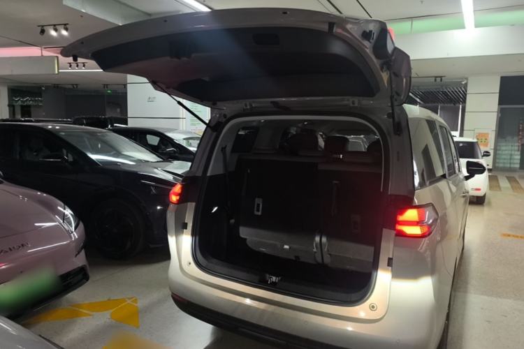 Used Wuling Starlight 730 2025 Model Pure Electric 500km Luxury Edition Trunk