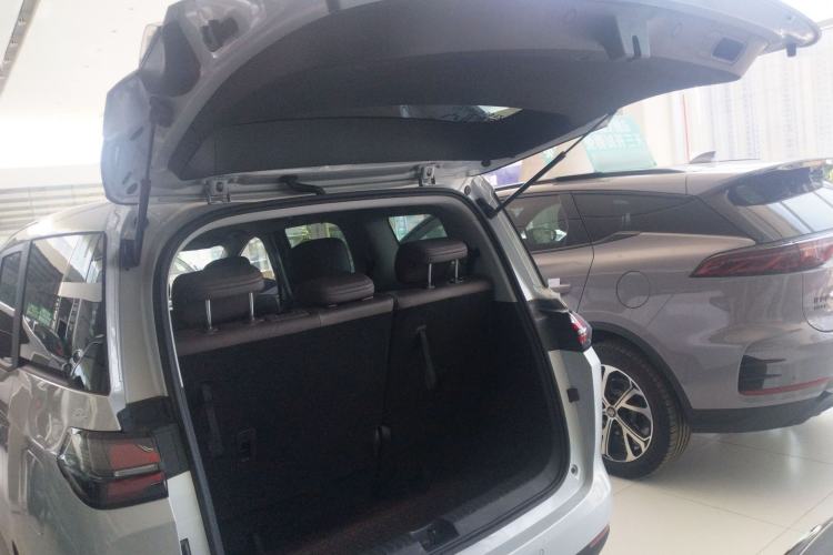 Used Wuling Starlight 730 2025 Model Pure Electric 500km Luxury Edition Trunk