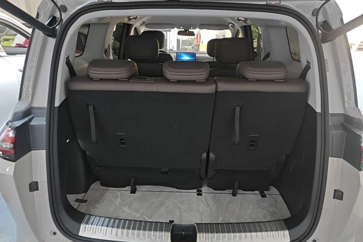 Used Wuling Starlight 730 2025 Model Pure Electric 500km Luxury Edition Trunk