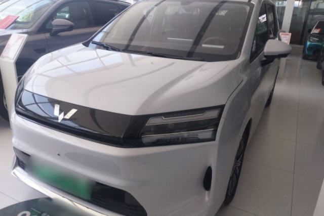 Used Wuling Starlight 730 2025 Model Pure Electric 500km Luxury Edition