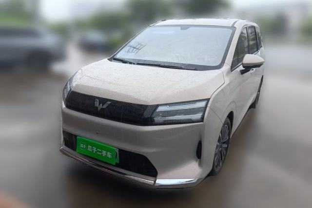 Used Wuling Starlight 730 2025 Model Pure Electric 500km Luxury Edition