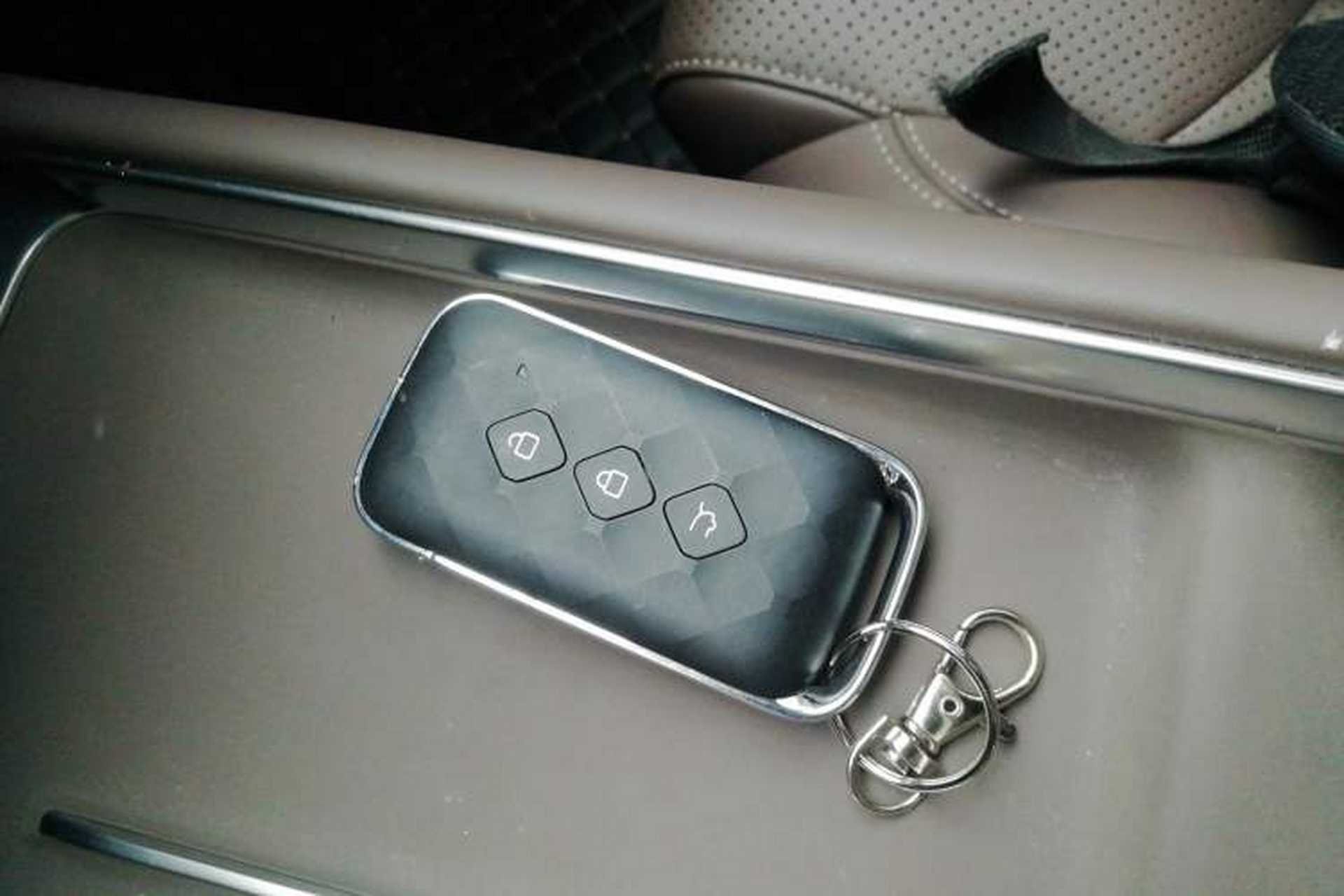 Used Wuling Starlight 730 2025 Model Pure Electric 500km Luxury Edition Vehicle Key
