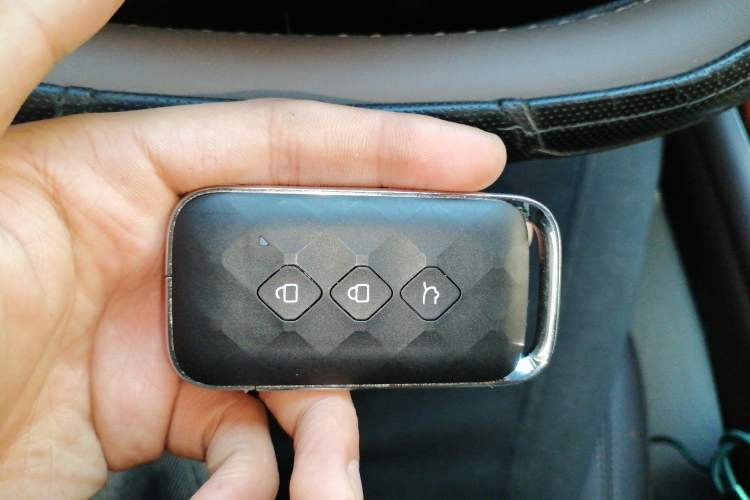 Used Wuling Starlight 730 2025 Model Pure Electric 500km Luxury Edition Vehicle Key