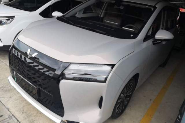 Used Wuling Starlight 730 2025 Model Plug-in Hybrid 125km Luxury Edition