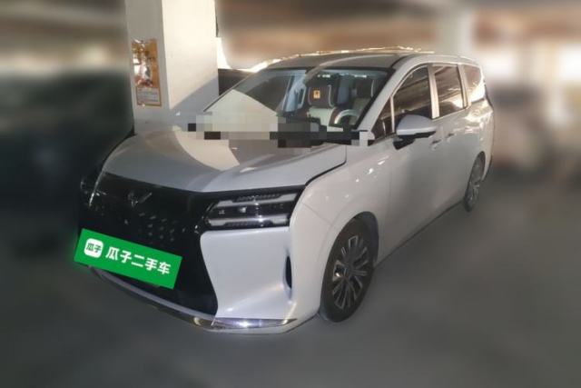 Used Wuling Starlight 730 2025 Model Plug-in Hybrid 125km Luxury Edition