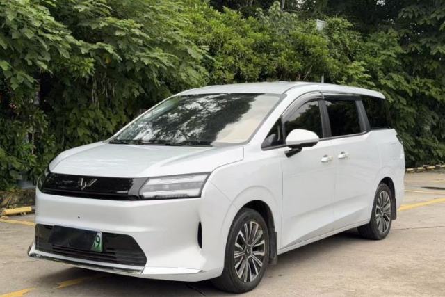 Wuling Starlight 730 2025 Model Pure Electric 500km Luxury Edition d’occasion