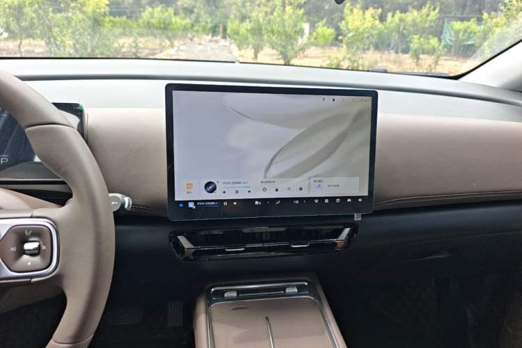 Used Wuling Starlight 730 2025 Model Pure Electric 500km Luxury Edition Audio And AC Panel