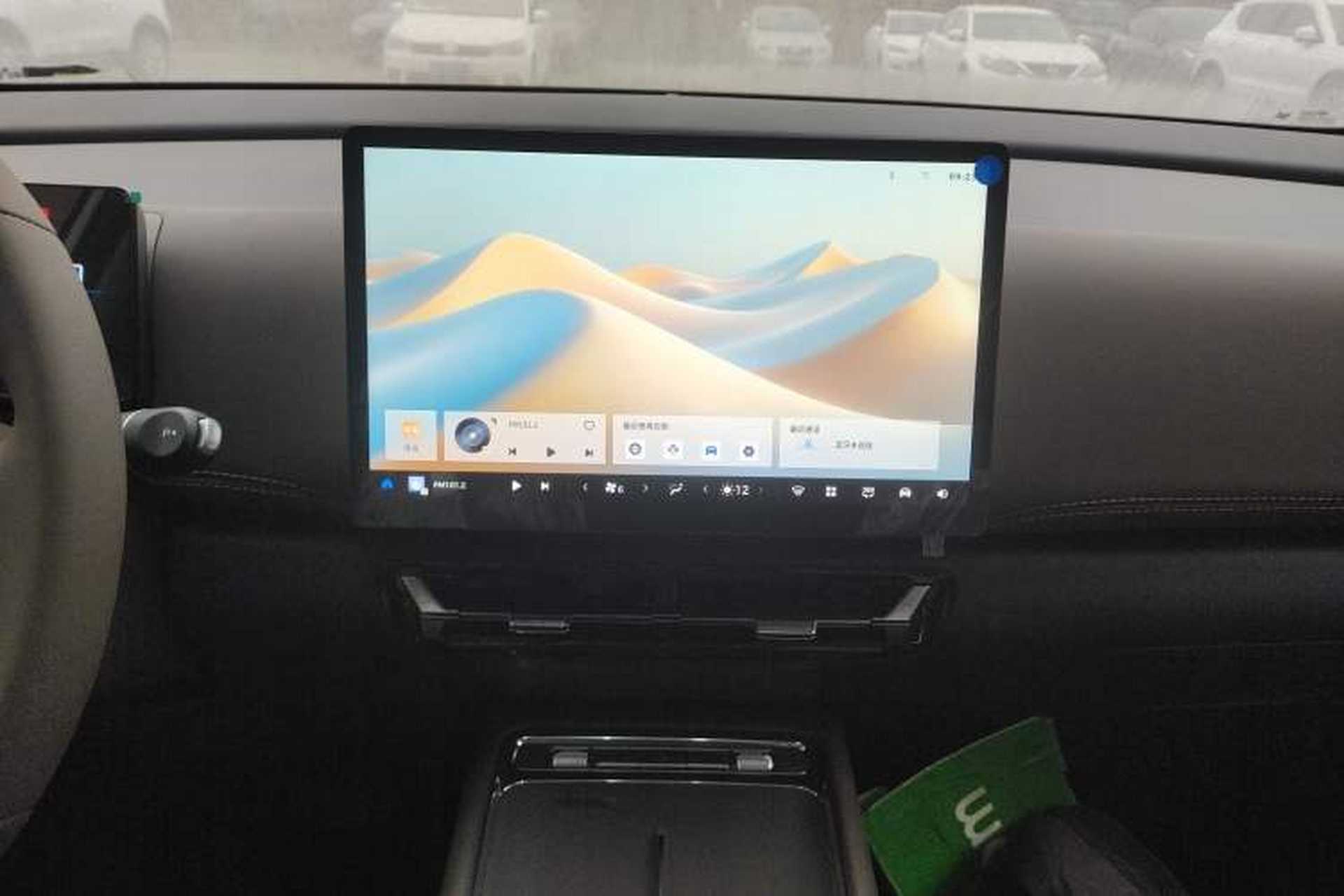 Used Wuling Starlight 730 2025 Model Plug-in Hybrid 125km Luxury Edition Audio And AC Panel