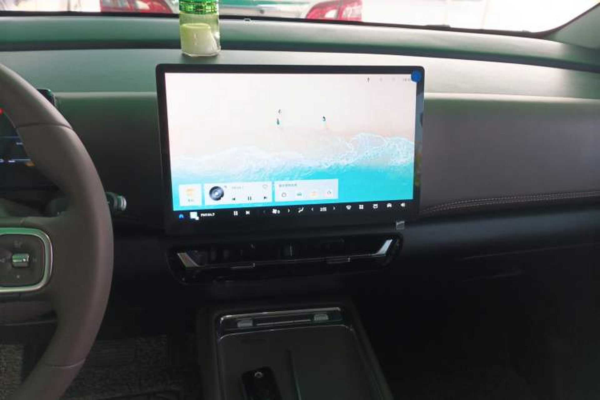 Used Wuling Starlight 730 2025 Model Plug-in Hybrid 125km Luxury Edition Audio And AC Panel