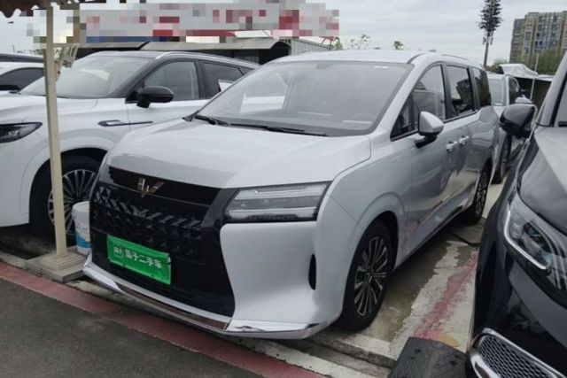 Used Wuling Starlight 730 2025 Model Plug-in Hybrid 125km Luxury Edition