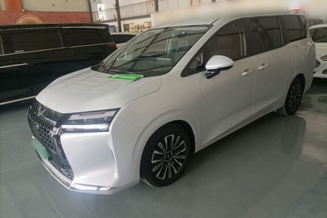 Used Wuling Starlight 730 2025 Model Plug-in Hybrid 125km Luxury Edition