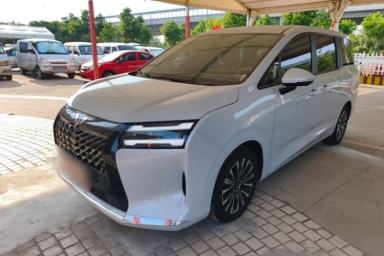 Used Wuling Starlight 730 2025 Model Plug-in Hybrid 125km Luxury Edition