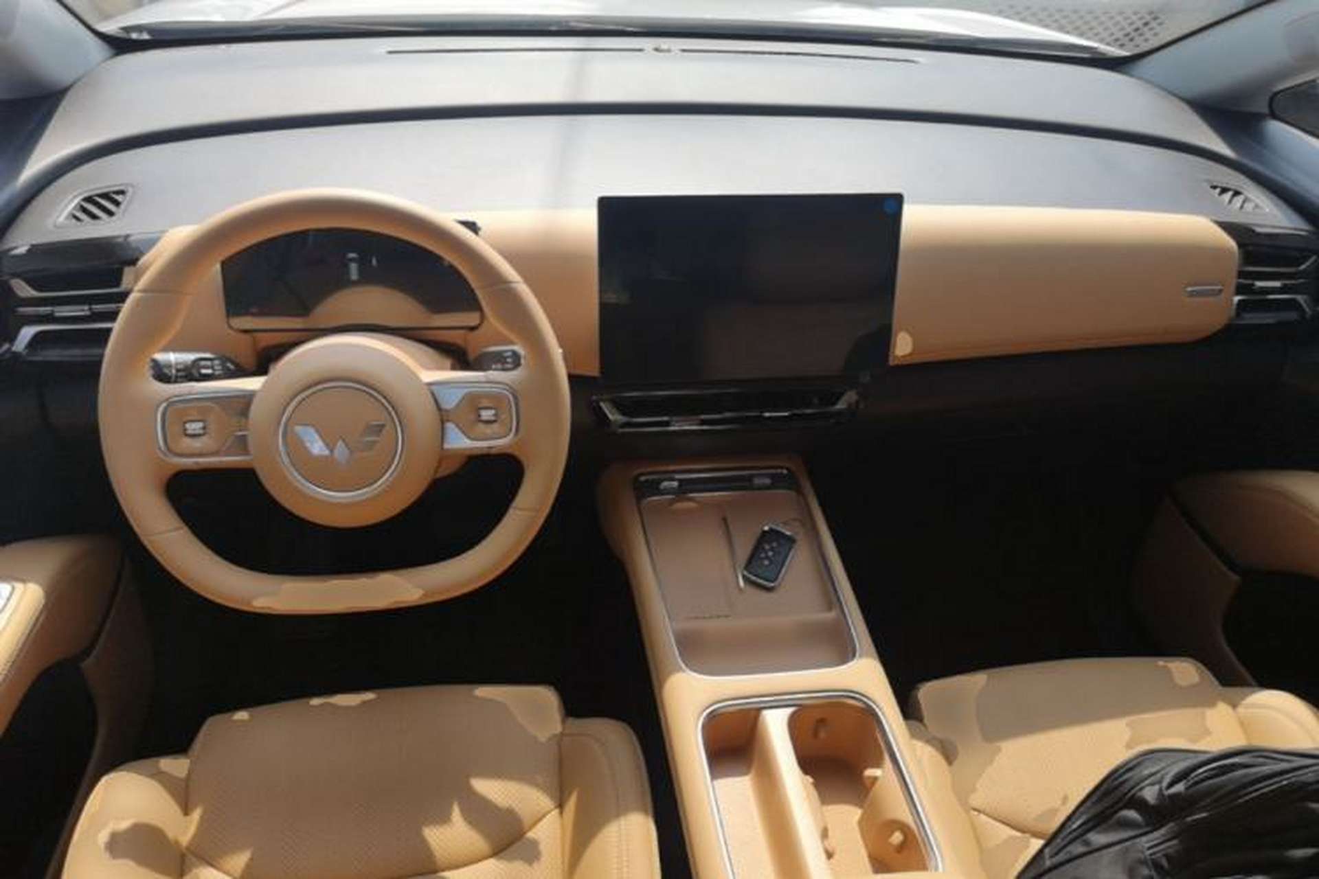 Used Wuling Starlight 730 2025 Model Plug-in Hybrid 125km Luxury Edition Center Console