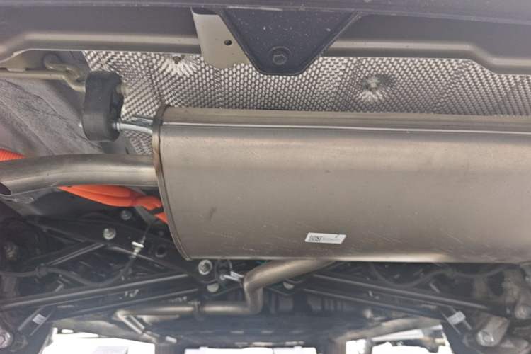 Used Wuling Starlight 730 2025 Model Plug-in Hybrid 125km Luxury Edition Chassis Rear