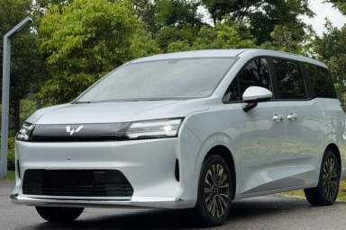 Used Wuling Starlight 730 2025 Model Pure Electric 500km Luxury Edition