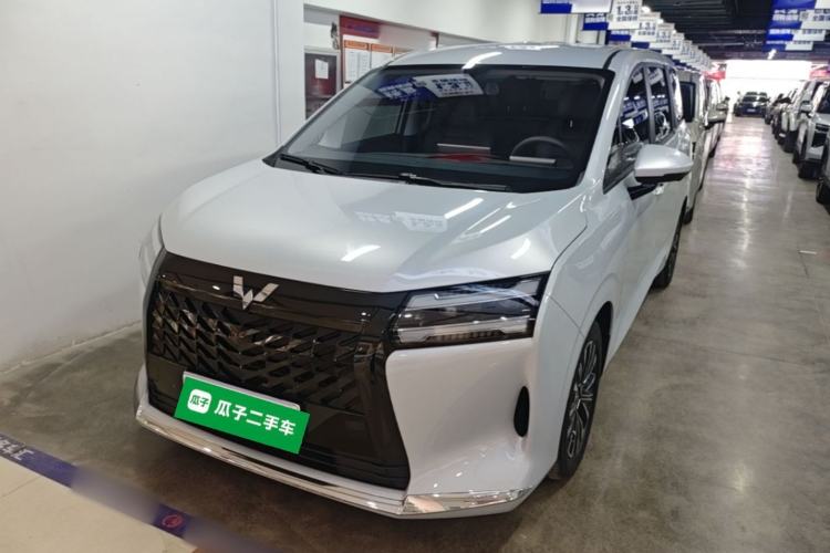 Wuling Starlight 730 2025 Model Plug-in Hybrid 125km Luxury Edition