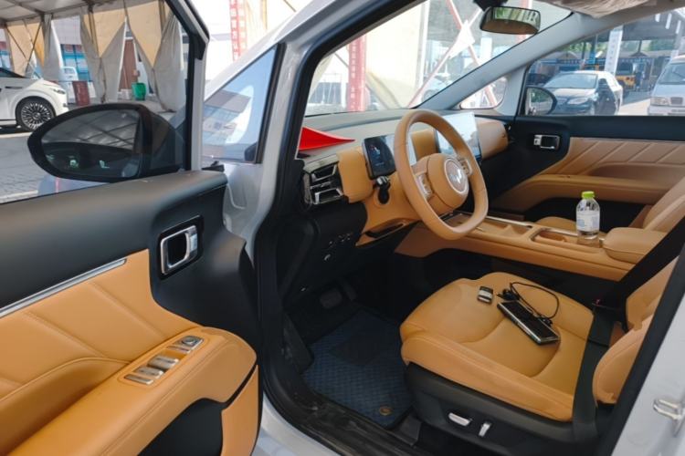 Used Wuling Starlight 730 2025 Model Plug-in Hybrid 125km Luxury Edition Driver Seat