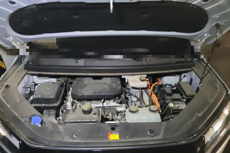 Used Wuling Starlight 730 2025 Model Plug-in Hybrid 125km Luxury Edition Engine Bay