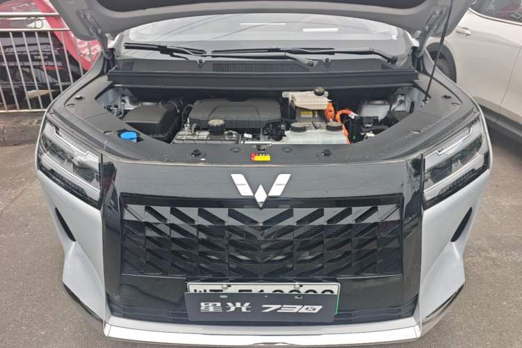 Used Wuling Starlight 730 2025 Model Plug-in Hybrid 125km Luxury Edition Engine Bay