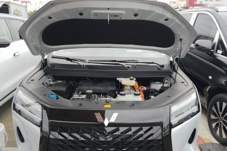 Used Wuling Starlight 730 2025 Model Plug-in Hybrid 125km Luxury Edition Engine Bay