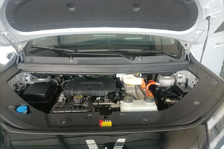 Used Wuling Starlight 730 2025 Model Plug-in Hybrid 125km Luxury Edition Engine Bay
